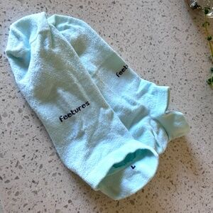 Feetures Athletic Socks, Large